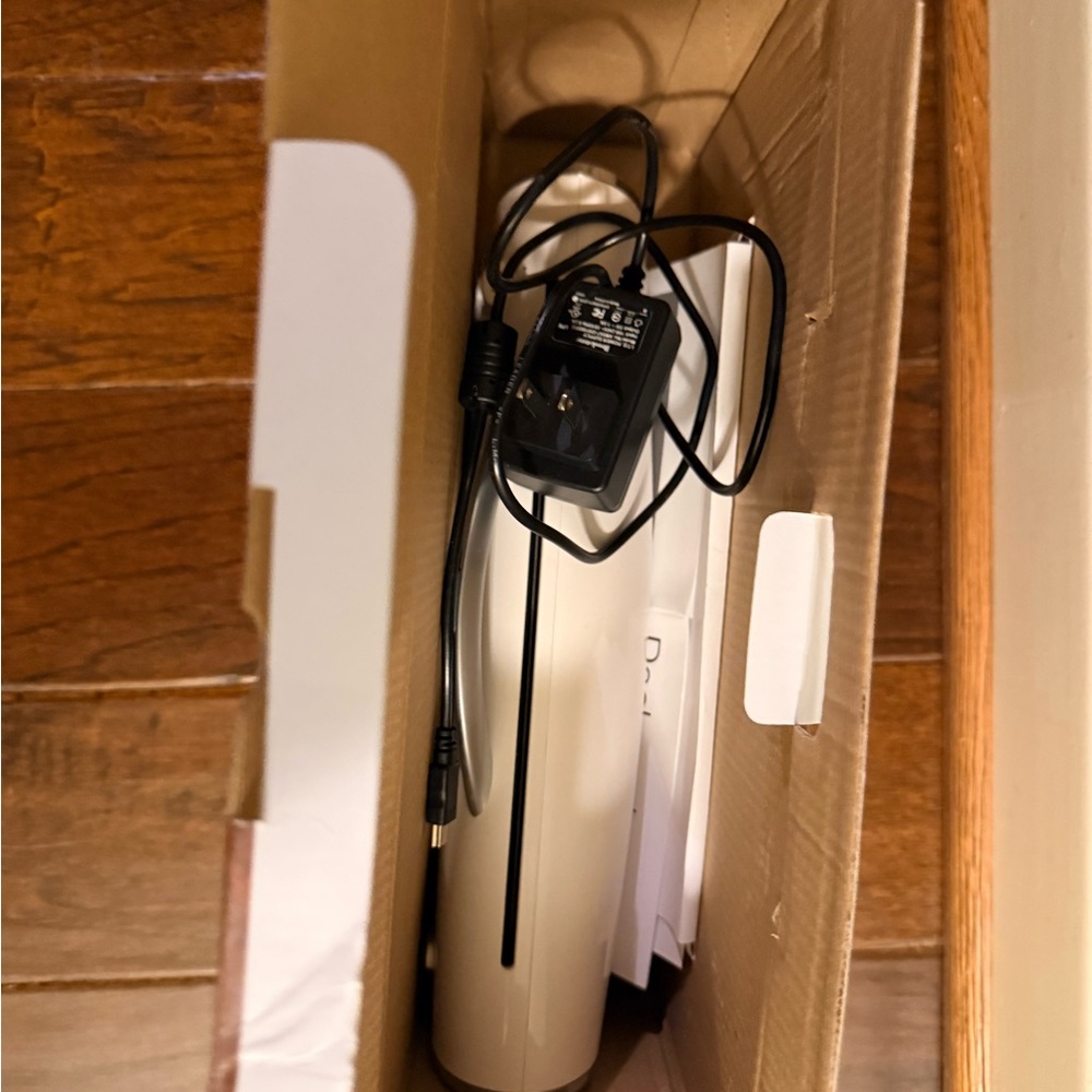 Brookstone iConvert Tablet Scanner - White - Picture 13 of 15